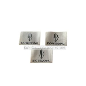 Mác vải gắn váy cưới